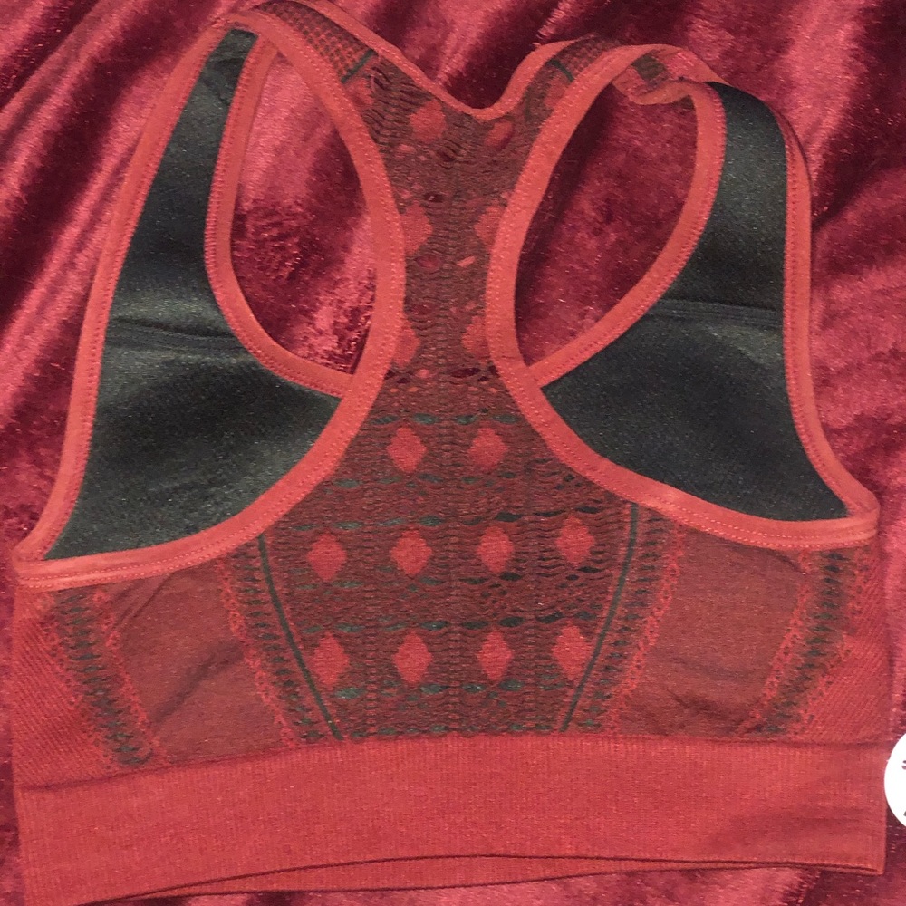 SPORTS BRA - Picture 2 of 2